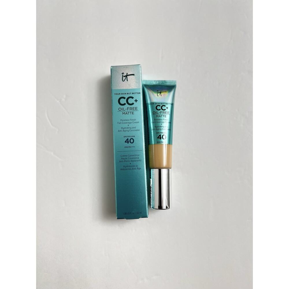 It Cosmetics Better CC+ SPF 40 Oil-Free Matte Cream - Light - Picture 2 of 4